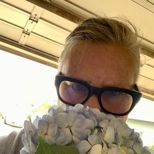 Meet your Posher, Tina